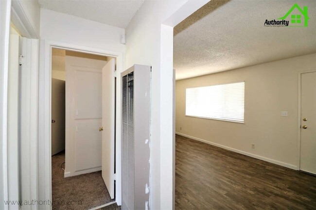 Building Photo - 3994 Mercury Dr