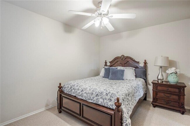 Building Photo - 4869 Del Aire Dr