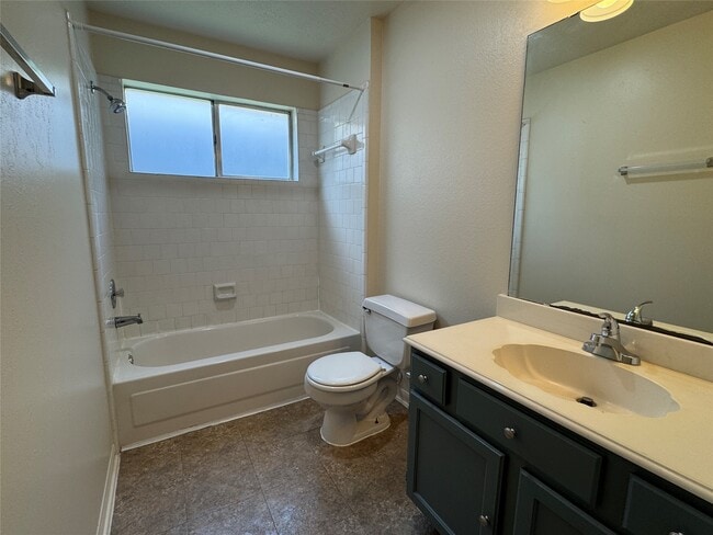 Building Photo - 14707 Cypress Meadow Dr