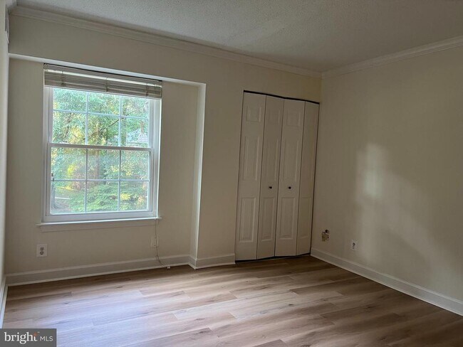 Building Photo - 7651 Tremayne Pl
