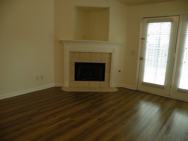 Building Photo - 147 Brianna Cir