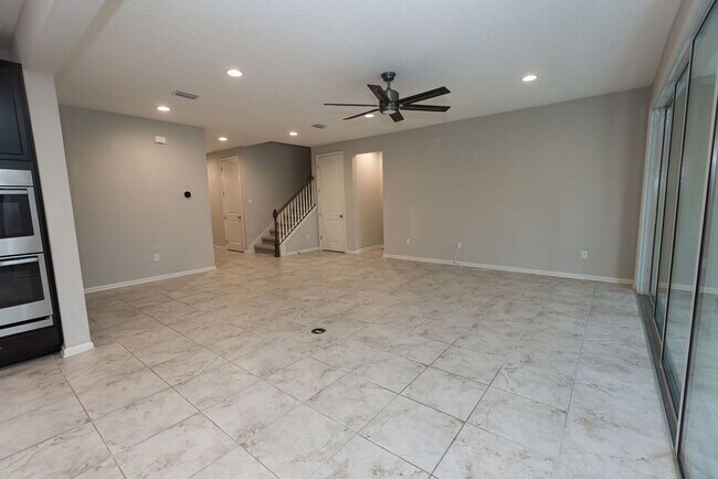 Building Photo - Shearwater, 4 bedroom 3.5 bath home for rent.