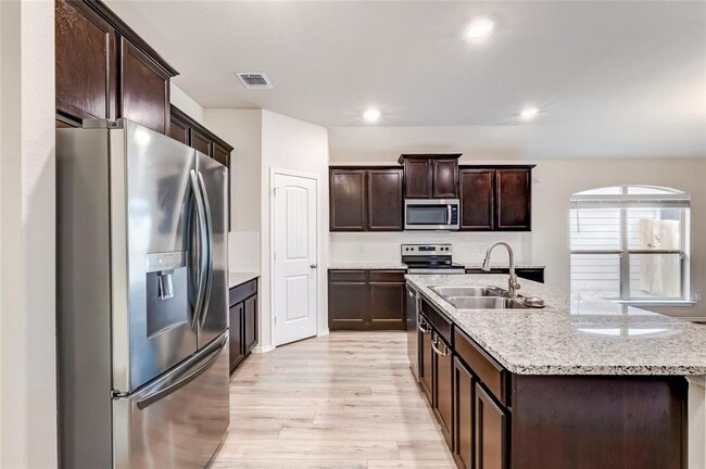 Building Photo - 227 Reagor Dr