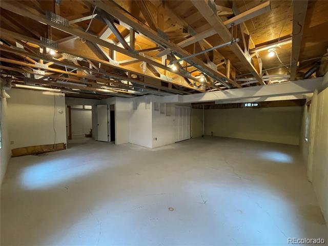 Building Photo - 954 Oakwood Dr