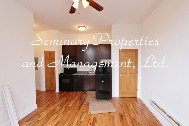 Building Photo - Bright and sunny rehabbed studio apartment with dishwasher  near the brown line and METRA