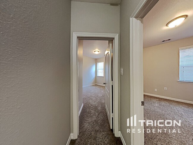 Building Photo - 7123 Durango Creek Dr