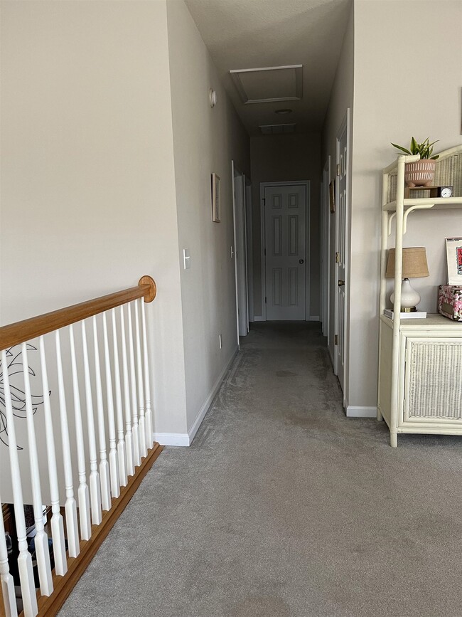 Building Photo - 2476 Lantana Ln