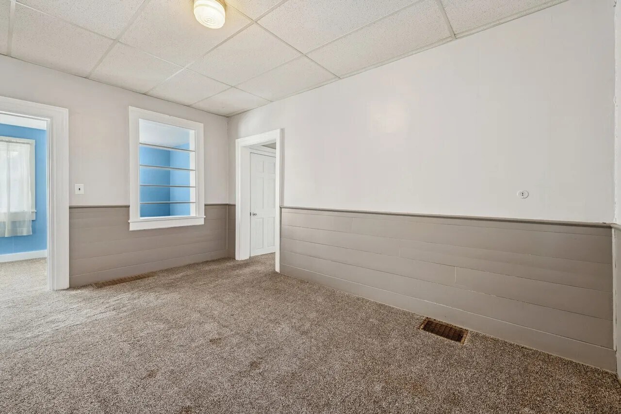 dining room - 130 Seymour St