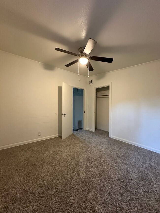 Building Photo - 2 bedroom, 1 bathroom updated home in Normaltown