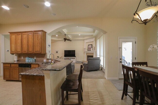 Building Photo - 4919 Silver Crest Dr