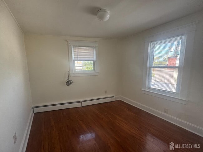 Building Photo - 908 Livingston Ave