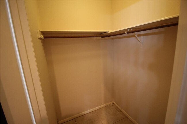 Building Photo - 5005 Cana Cove