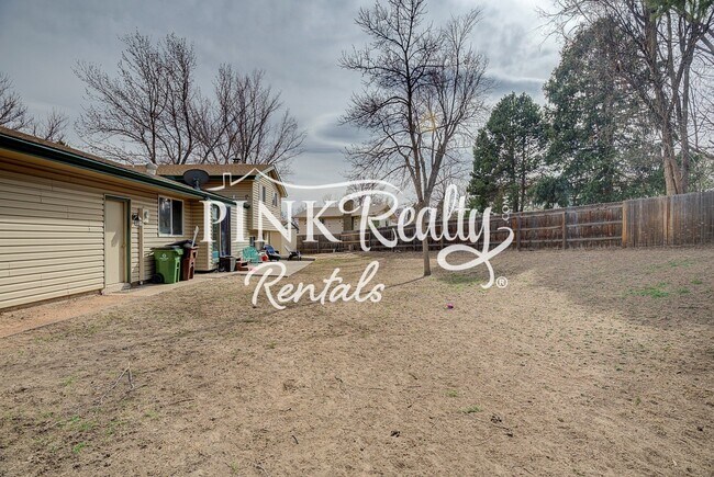 Building Photo - 1716 Wooten Rd