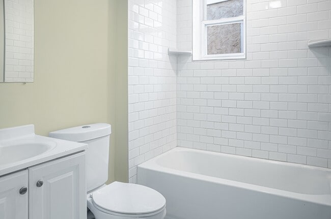 Building Photo - 2137 Mifflin St