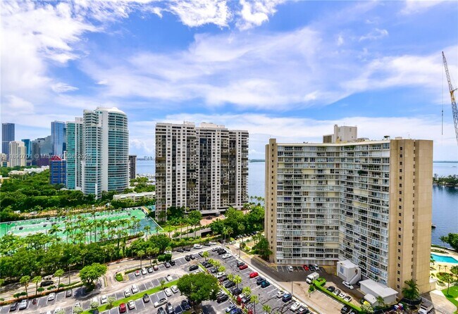 Building Photo - 2475 Brickell Ave