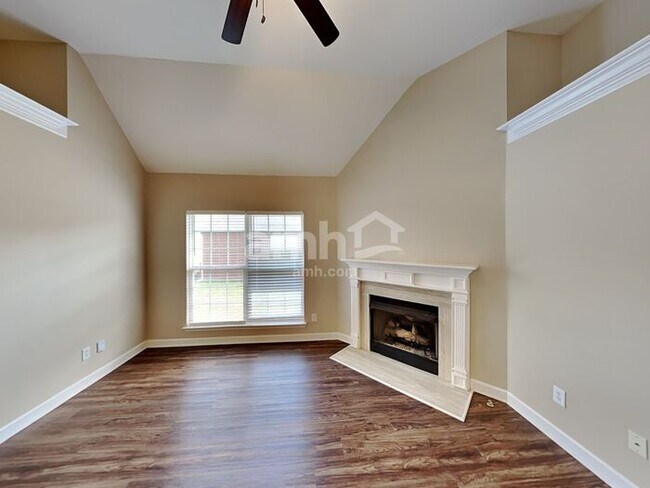 Building Photo - 5013 Bunker Ln