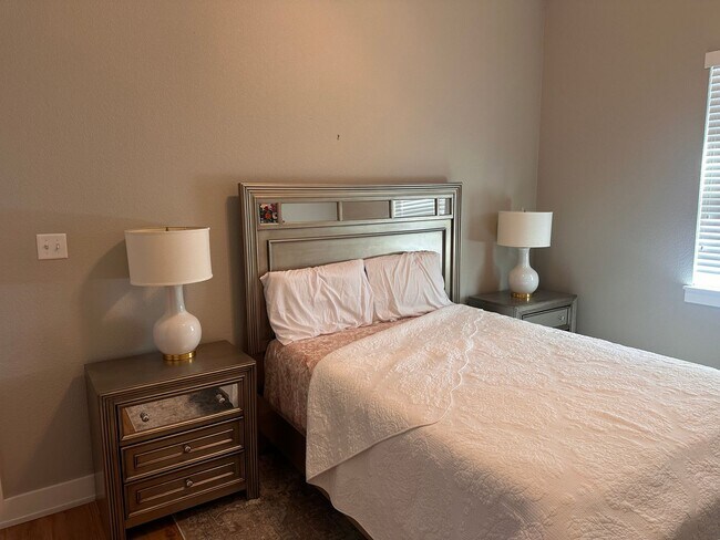 Building Photo - LAKE FRONT PROPERTY!  4/3/2; FULLY  FURNISHED