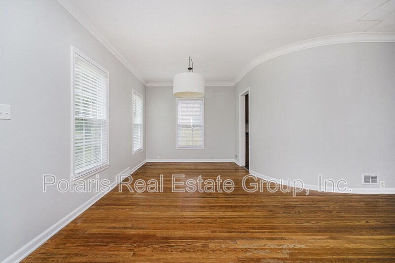 Building Photo - 3346 E Fall Creek Pkwy N Dr