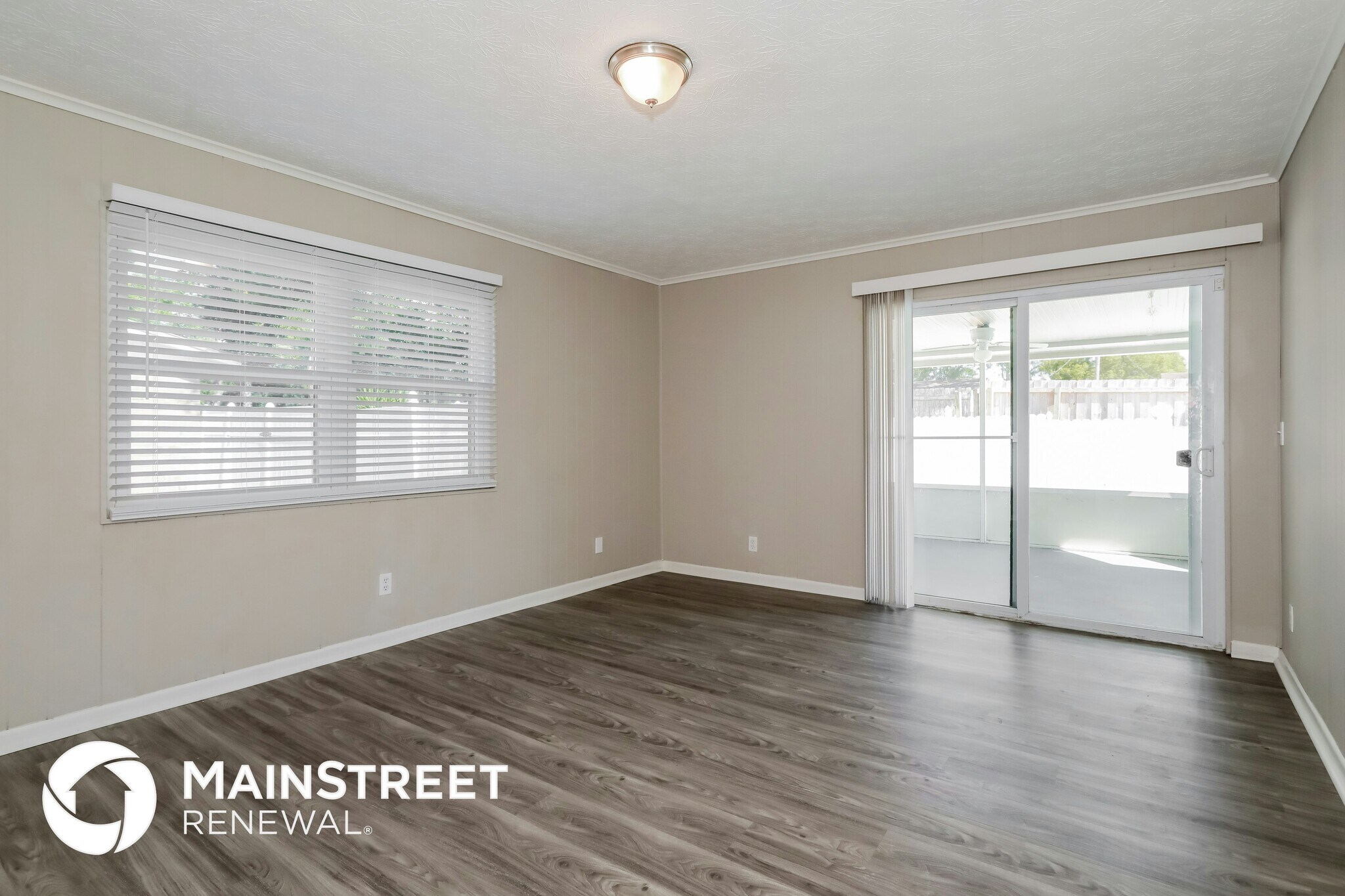 Building Photo - 1055 Grove Park Dr S