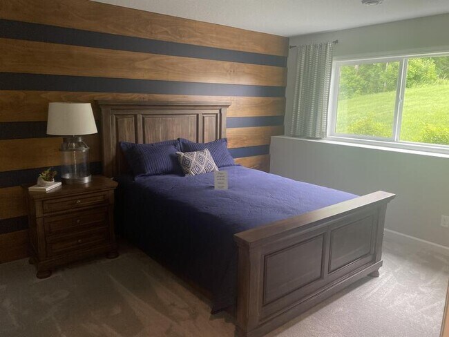 Building Photo - 1248 100th Ave NW