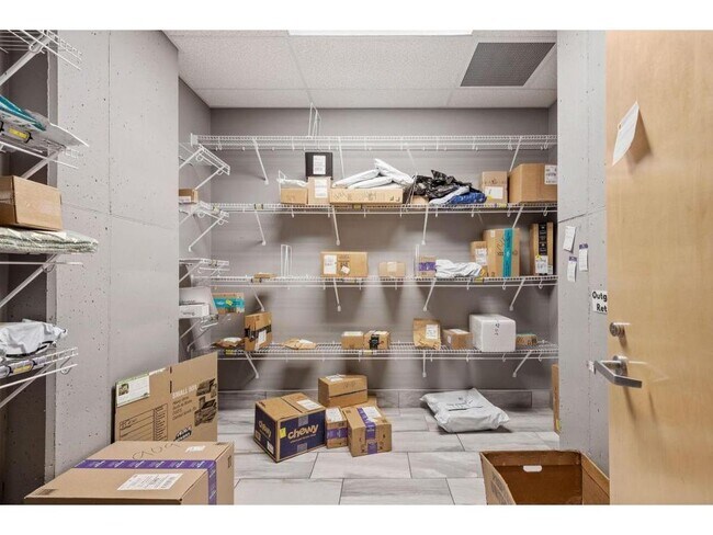 Building Photo - 740 Portland Ave