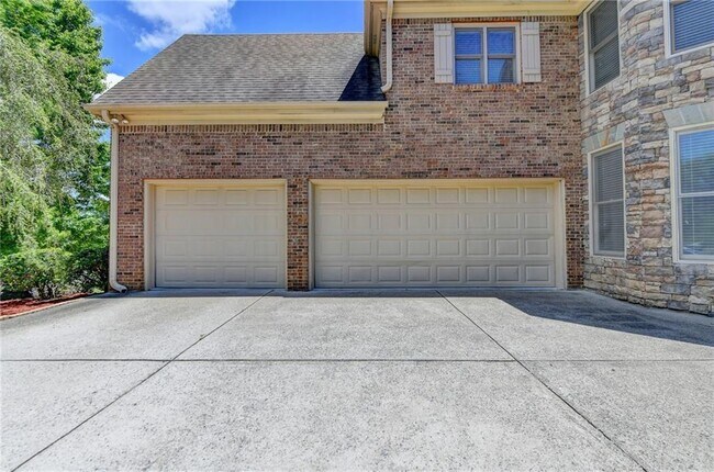 Building Photo - 1515 Boomer Cir