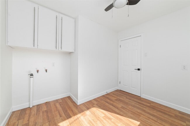 Building Photo - 4415 Merwin St