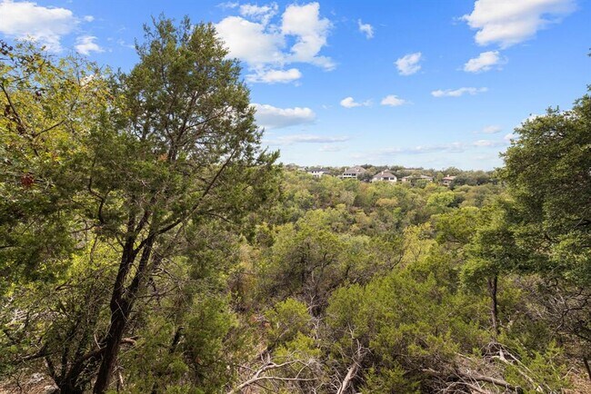 Building Photo - 4711 Spicewood Springs Rd