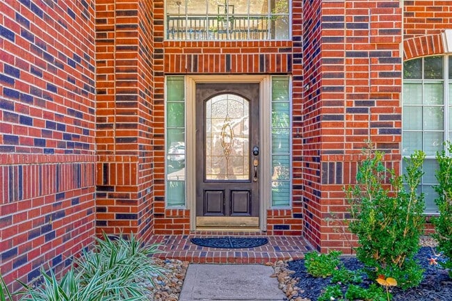 Building Photo - 1606 Maryvale Dr