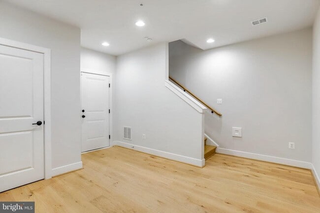 Building Photo - 5142 Randolph Rd