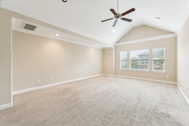 Building Photo - 1033 W 23rd St