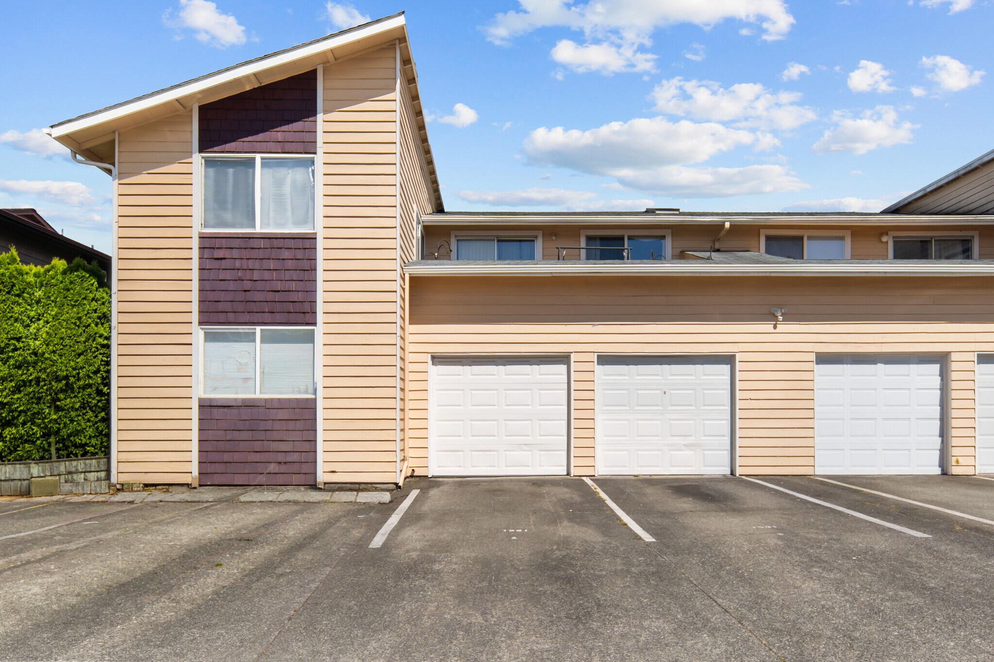 Building Photo - 1601 Norpoint Way NE