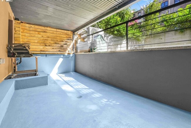 Building Photo - 312 Clifton Pl