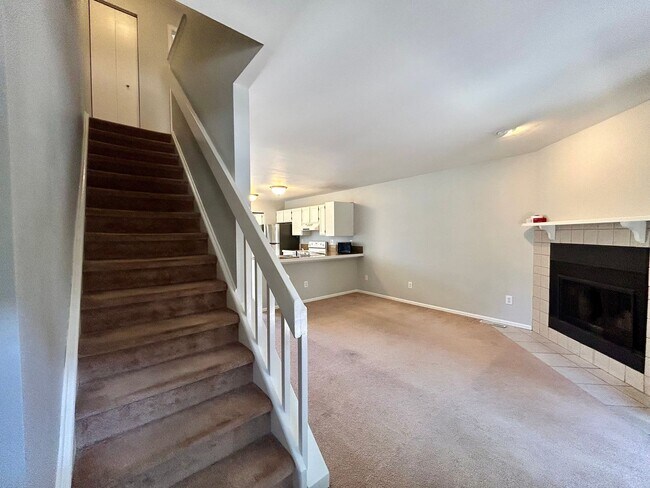 Building Photo - Hidden Gem in Downtown Boulder! 3 Bed 2 Bath Condo Available