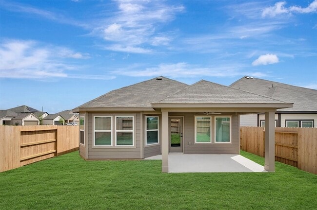 Building Photo - 32506 Lantana Flds Rd