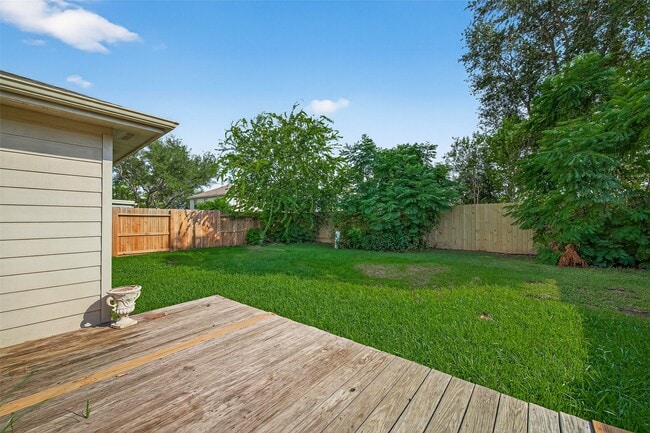 Building Photo - 7618 Village Mill Ln