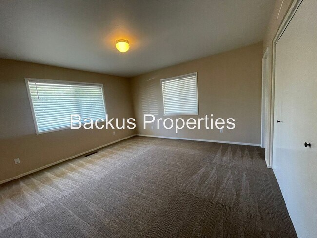 Building Photo - Beautiful home in the Heart of Monterey