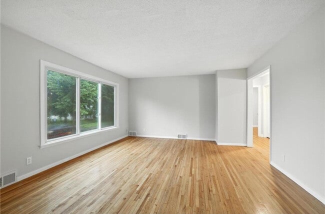 Building Photo - 188 Cleveland Ave S