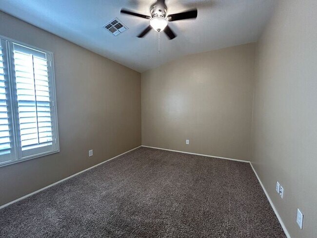 Building Photo - 20951 N Dries Rd