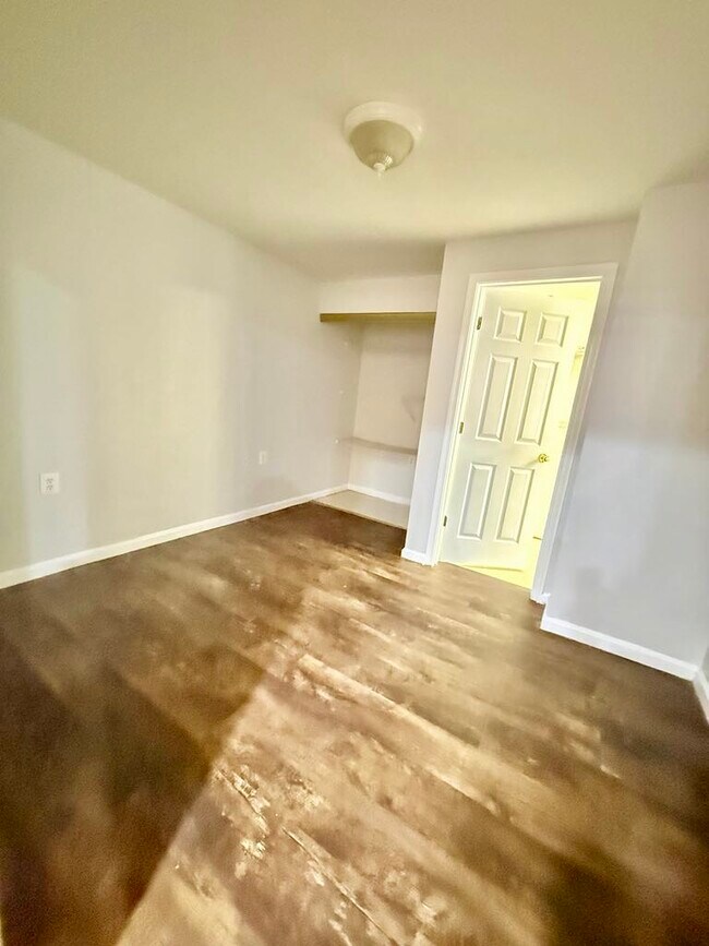 Building Photo - 10933 Adare Dr