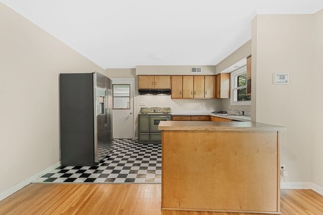 Building Photo - 4815 Danby Dr