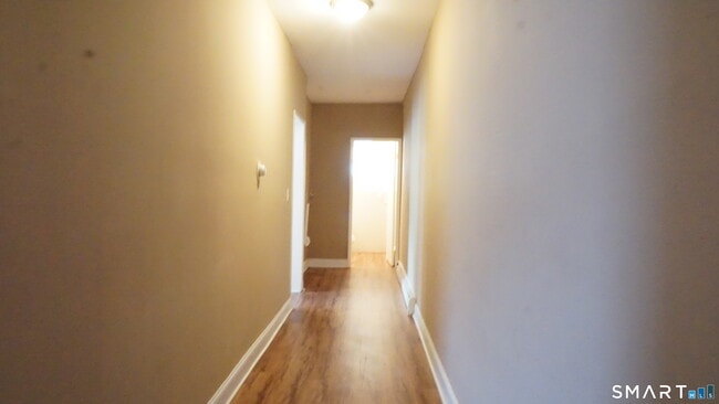 Building Photo - 136 Sherman St