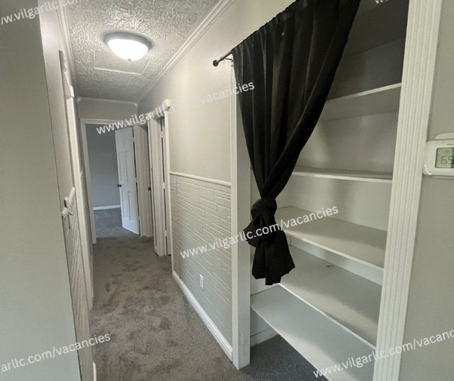 Building Photo - This stunning 4 Bedroom, 1 Bath home in Gary, IN