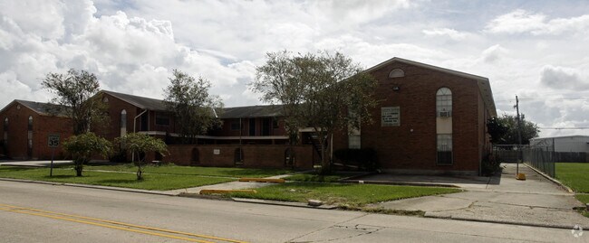 Primary Photo - Georgetown Apartments