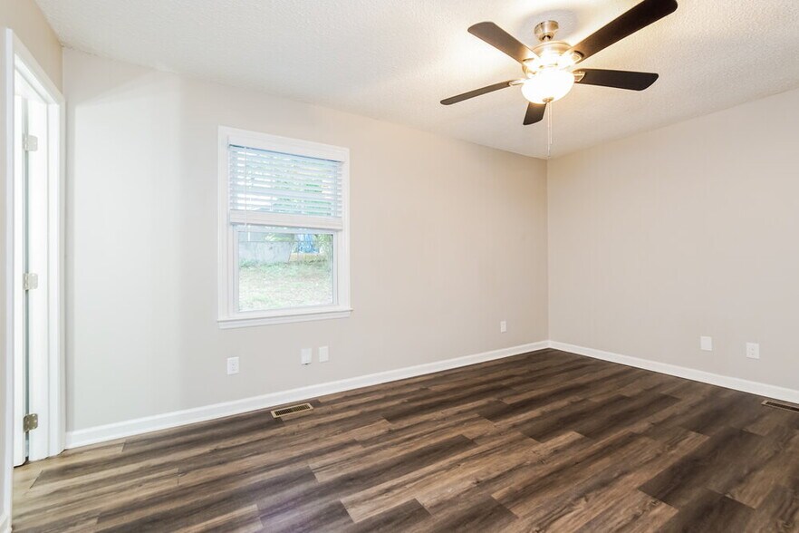 Building Photo - 2808 Red Alder Ct
