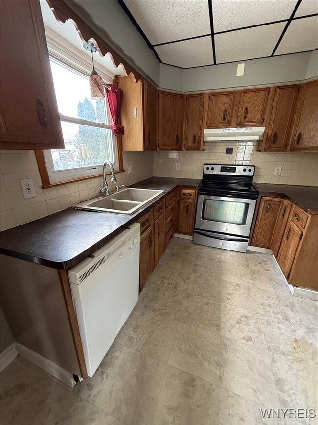 Building Photo - 40 B St