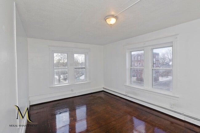 Building Photo - 528-532 Union Street