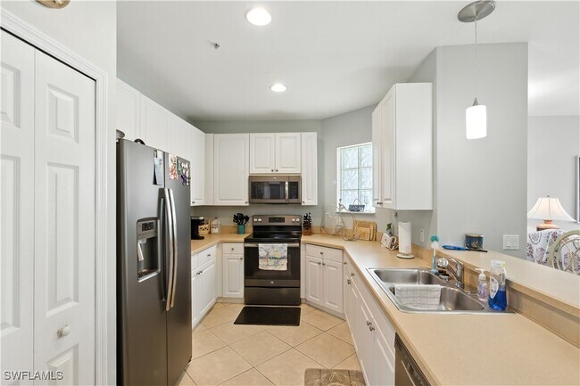 Building Photo - 1325 Sweetwater Cove