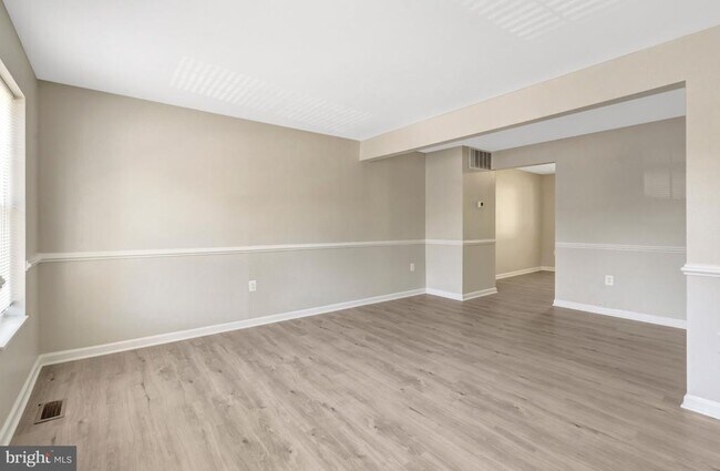 Building Photo - 7065 Leewood Forest Dr