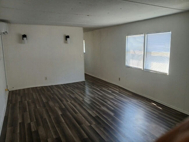 Building Photo - 130 S Suncoast Blvd